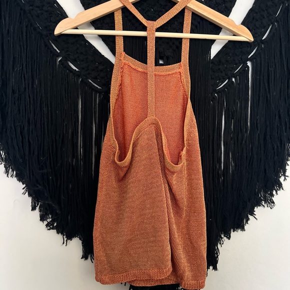 Sexy open back top - Picture 2 of 3